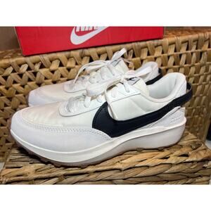 Nike Waffle Debut